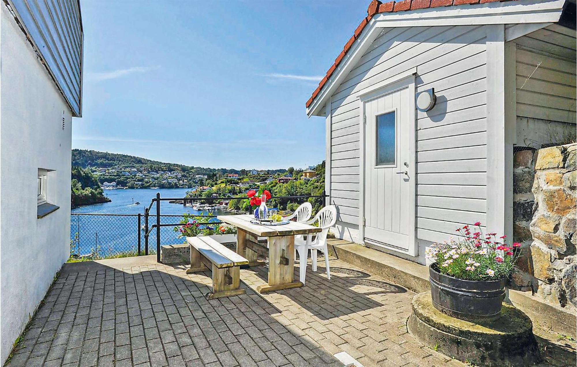 Cozy Apartment In Straumsgrend With Kitchen Bergen Dış mekan fotoğraf